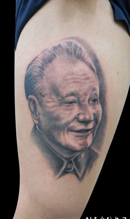 胳膊上的邓小平纹身