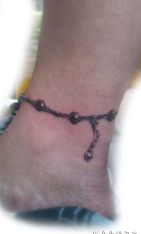 圆珠脚链纹身