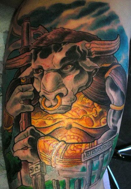 大臂个性牛魔王纹身图案