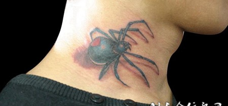 脖子上的蜘蛛纹身