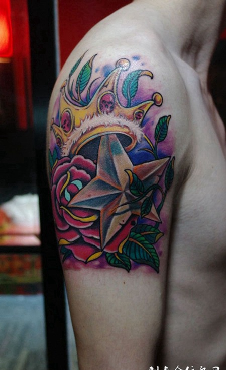 五角星皇冠纹身