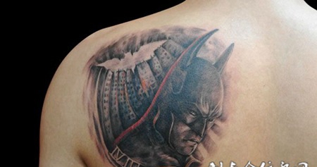 背部吸血鬼纹身