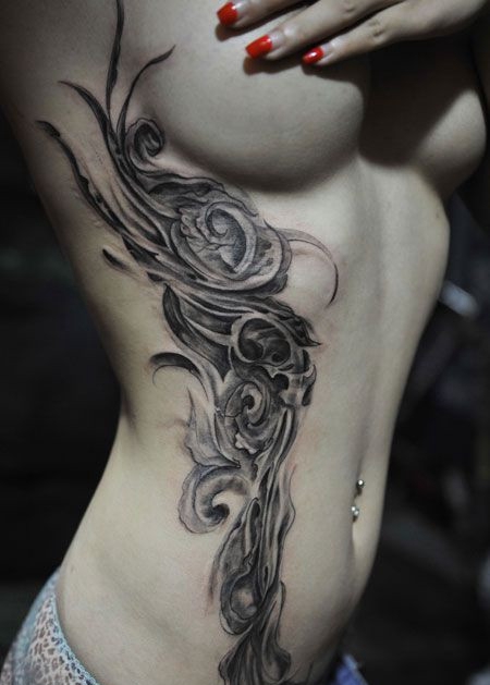 侧腰性感抽象藤蔓纹身图案