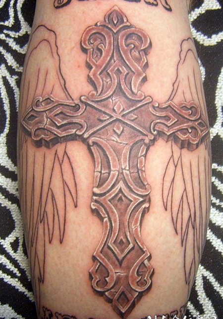 小腿上的十字架翅膀纹身
