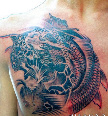 胸前的鳌鱼纹身