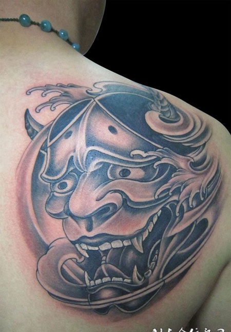 后背上的般若纹身