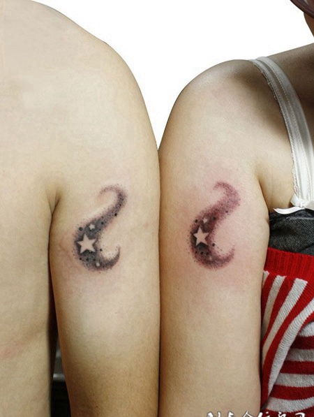 情侣月牙星星纹身