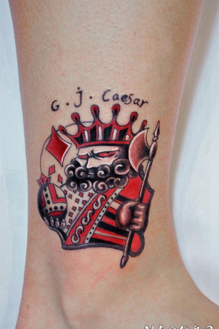 脚踝上的扑克牌纹身