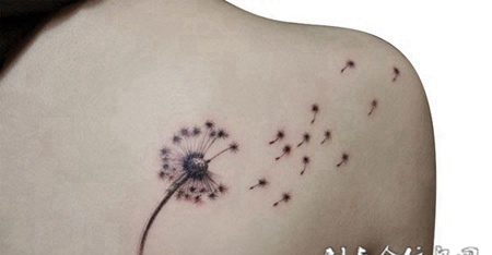 被风吹走的蒲公英纹身