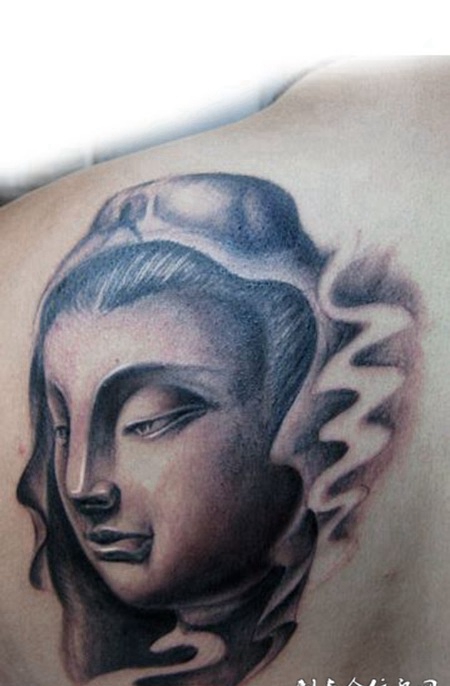背部佛像纹身