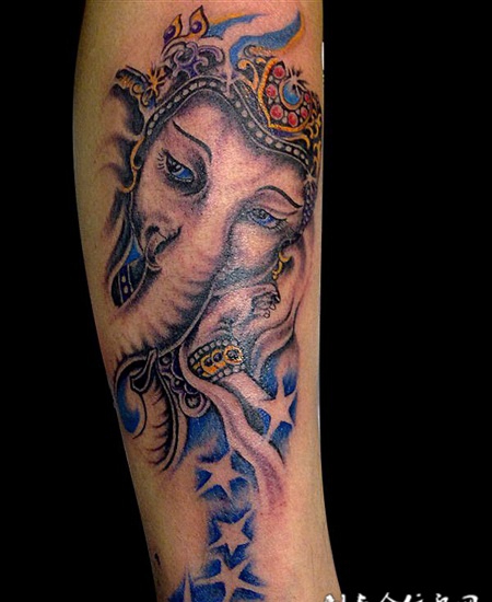 小腿象神纹身
