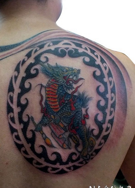 后背上的麒麟印纹身