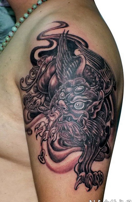 胳膊上的貔貅纹身图案