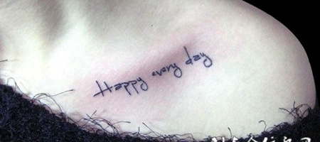 锁骨上的英文纹身