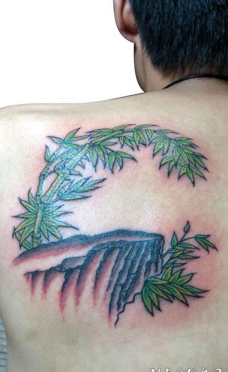背部的竹子纹身