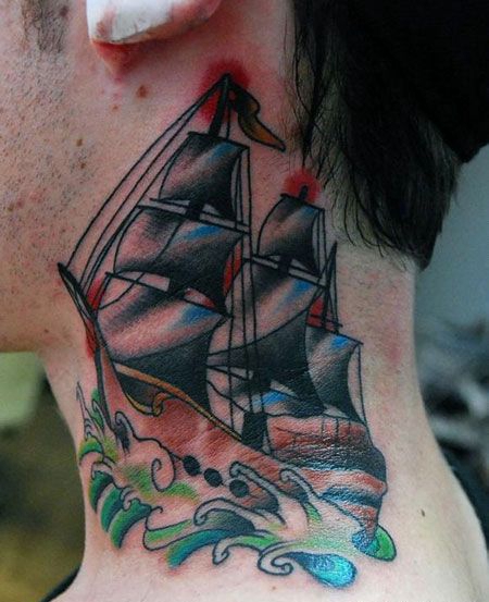 颈部海浪帆船纹身图案