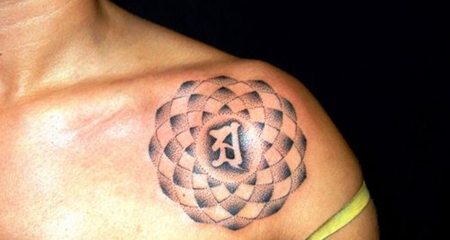 肩部梵花梵文纹身图案