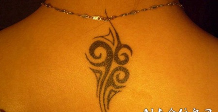 背部云图腾纹身图案