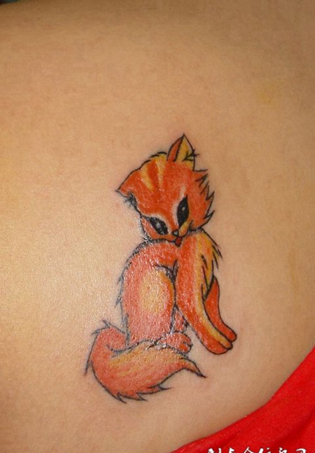 胸前的小狐狸纹身