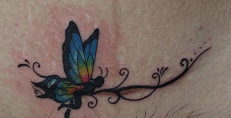 腹部性感蝴蝶精灵纹身图案