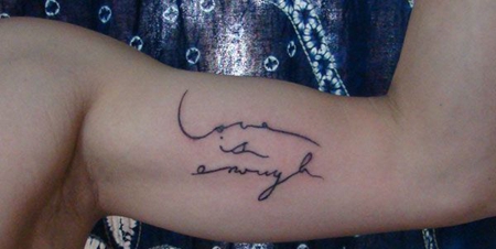 手臂个性线条纹身图案