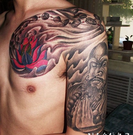 半胛莲花佛像纹身