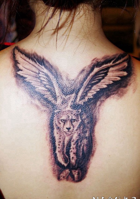 长翅膀的豹子纹身