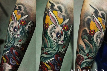 胳膊上的兔仙人纹身