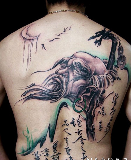 后背上的仙人纹身