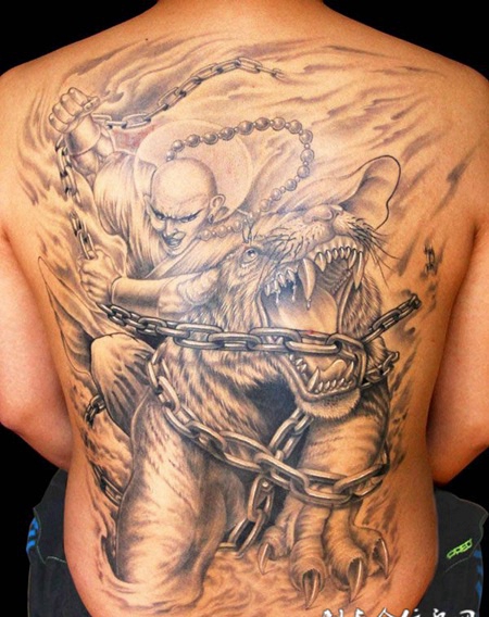 满背伏虎罗汉纹身