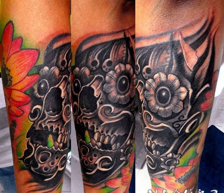 小臂骷髅莲花纹身