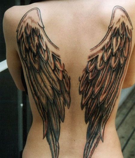 背部一对天使翅膀纹身图案