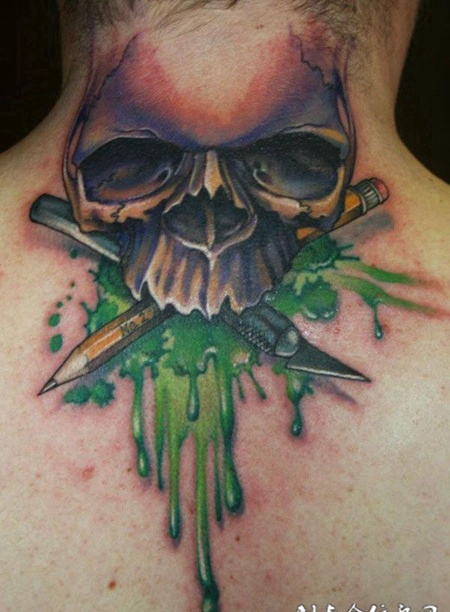 背部骷髅铅笔纹身