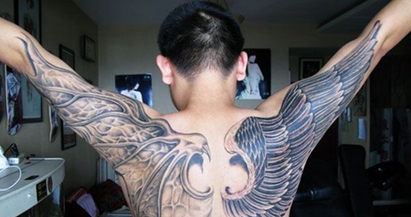 手臂恶魔天使翅膀纹身图案