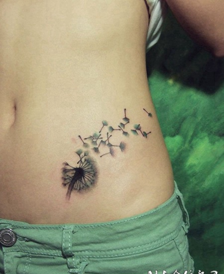 腰侧蒲公英纹身