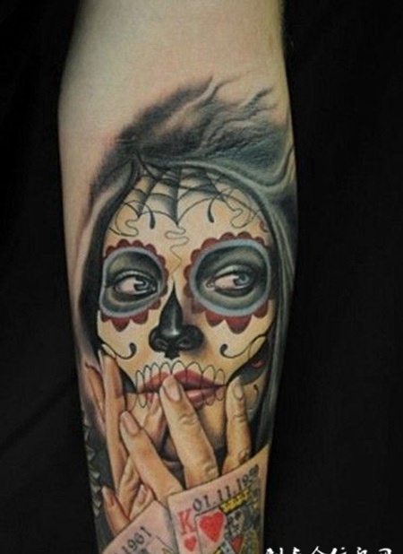 小臂美女骷髅纹身