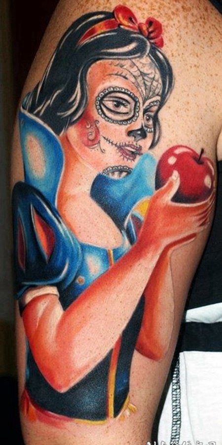 大臂白雪公主纹身