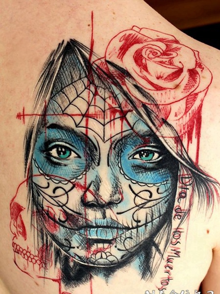 背部骷髅女孩纹身