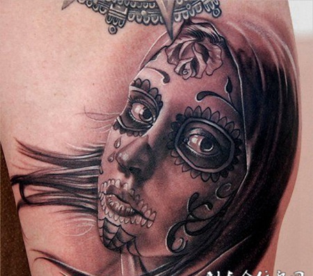 大腿上的骷髅女孩纹身