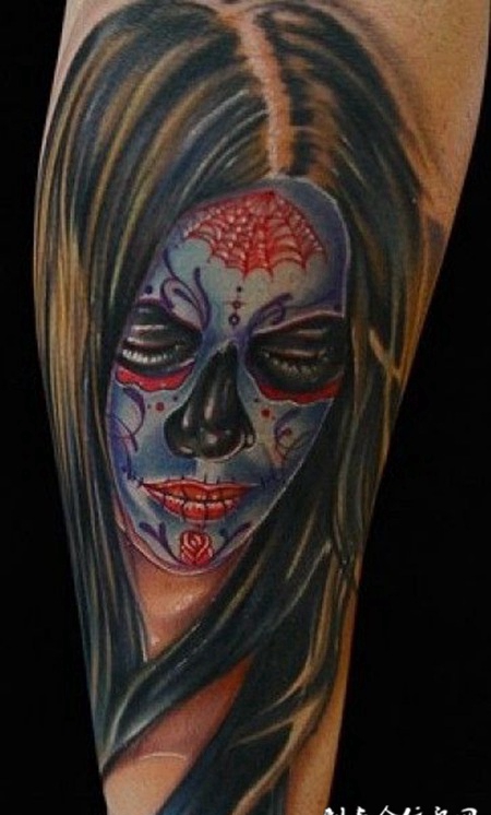 小臂上的骷髅女孩纹身