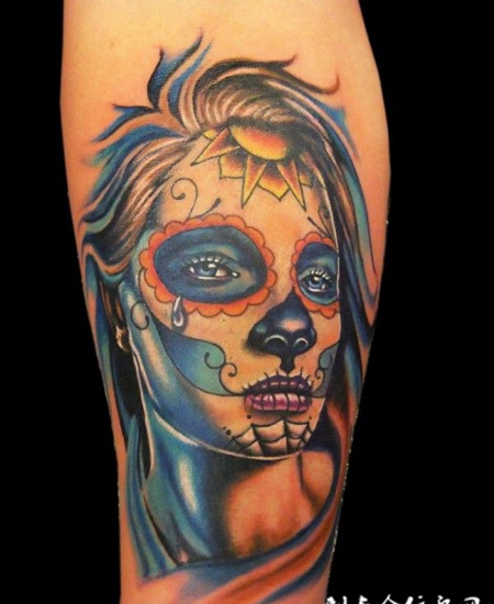 小臂骷髅面美女纹身图案