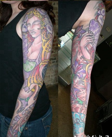 花臂执扇天神纹身