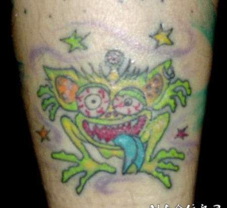 小腿上的蟾蜍纹身