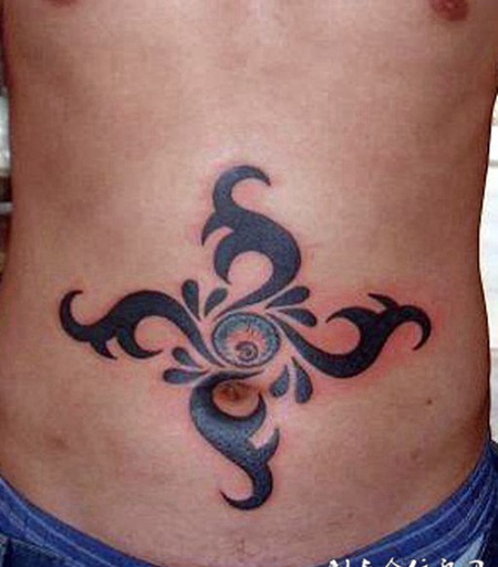 腹部花藤图腾纹身