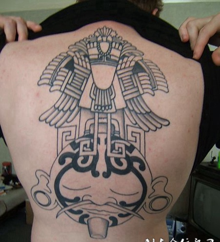 满背抽象图腾纹身