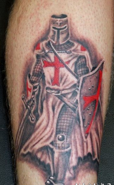 小腿穿着铠甲的武士纹身图案