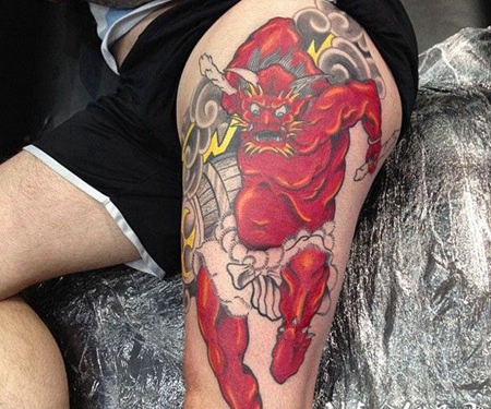 大腿雷神纹身图案