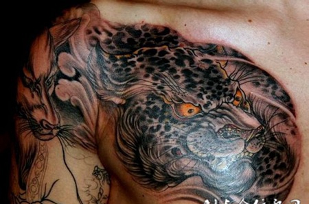 半胛狐狸猎豹纹身图案