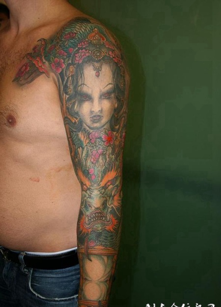 花臂艺妓龙纹身图案