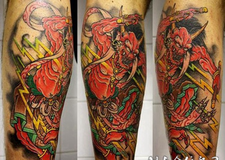 小腿日式雷神纹身图案